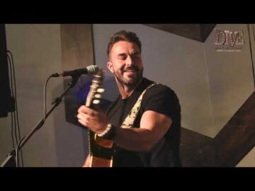 WatchOTA / BobbyJayOTA — Live @ The Dive – Gary Kyle – In Concert and Acoustic (On The Road With Bobby Jay)